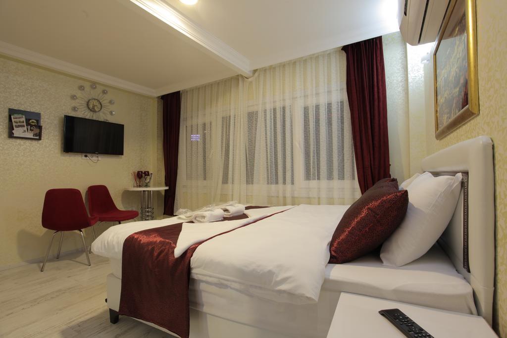 Taksim Brand Suite Istanbul Room photo