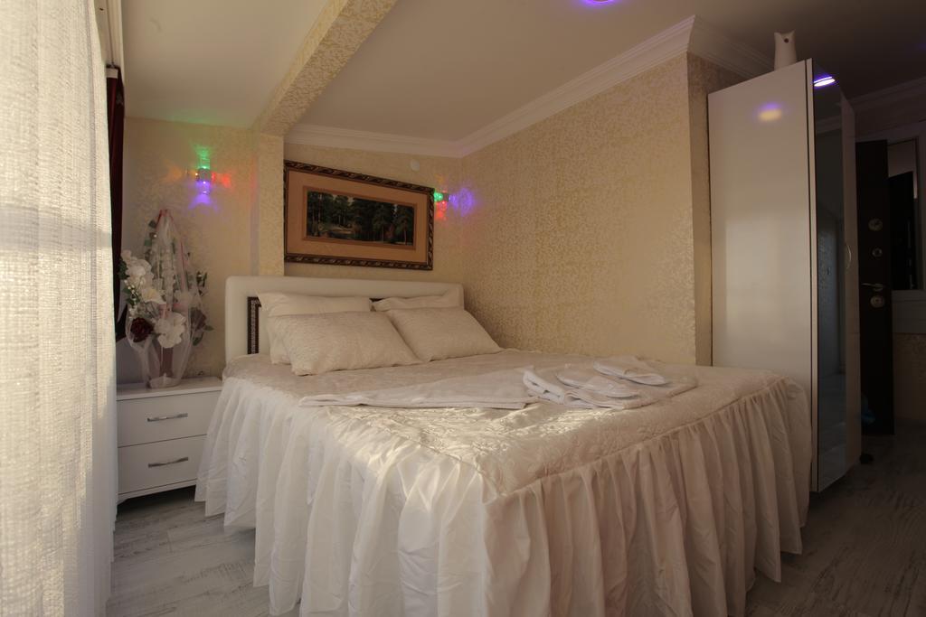Taksim Brand Suite Istanbul Room photo
