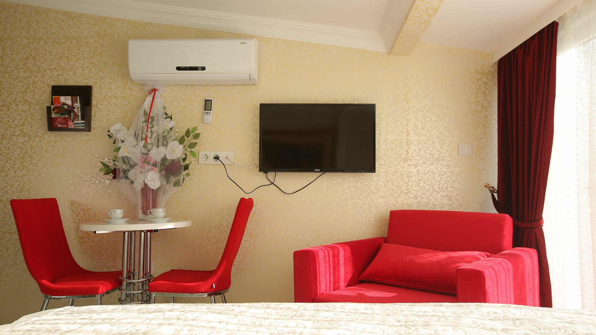 Taksim Brand Suite Istanbul Exterior photo