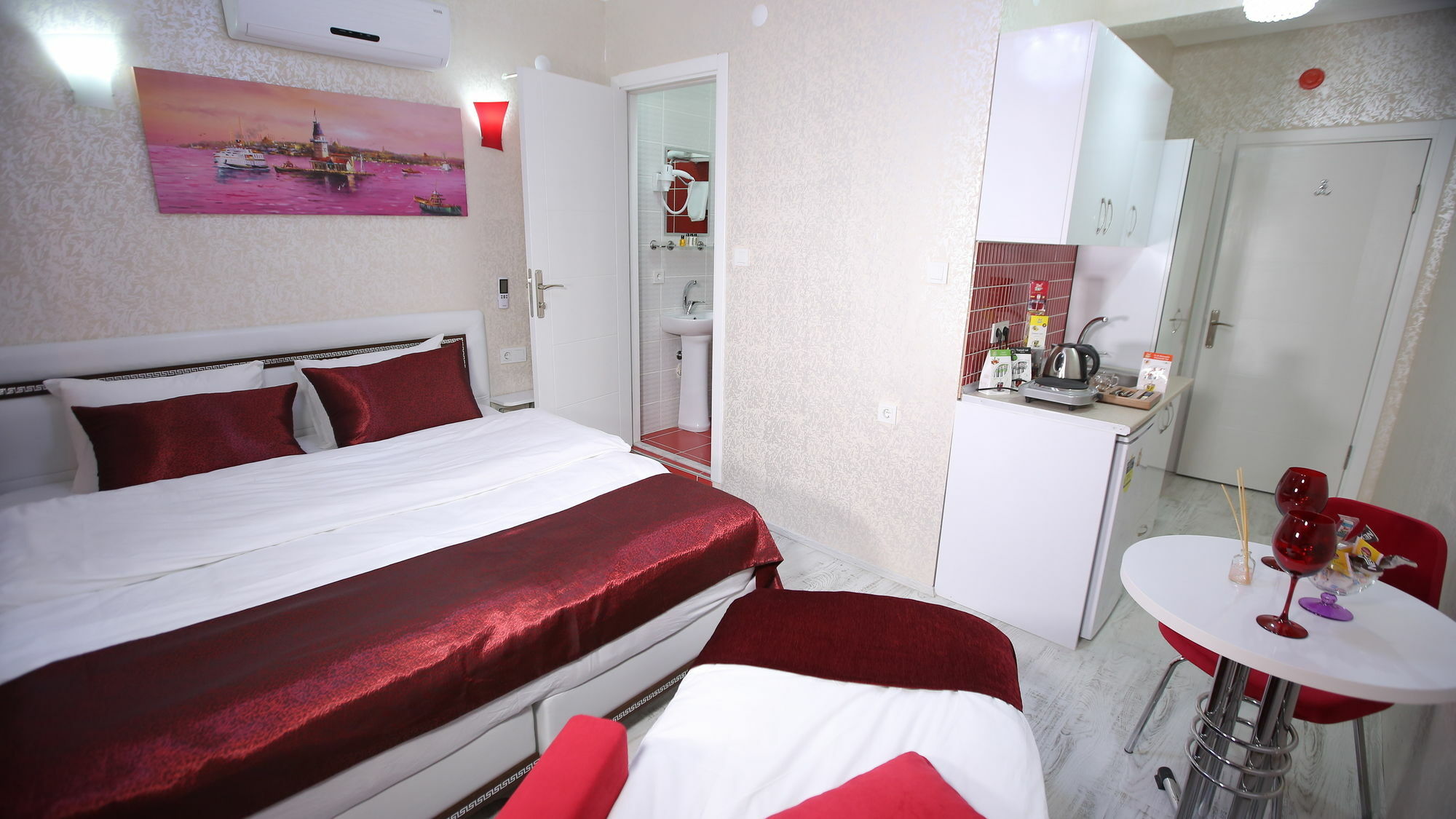 Taksim Brand Suite Istanbul Exterior photo