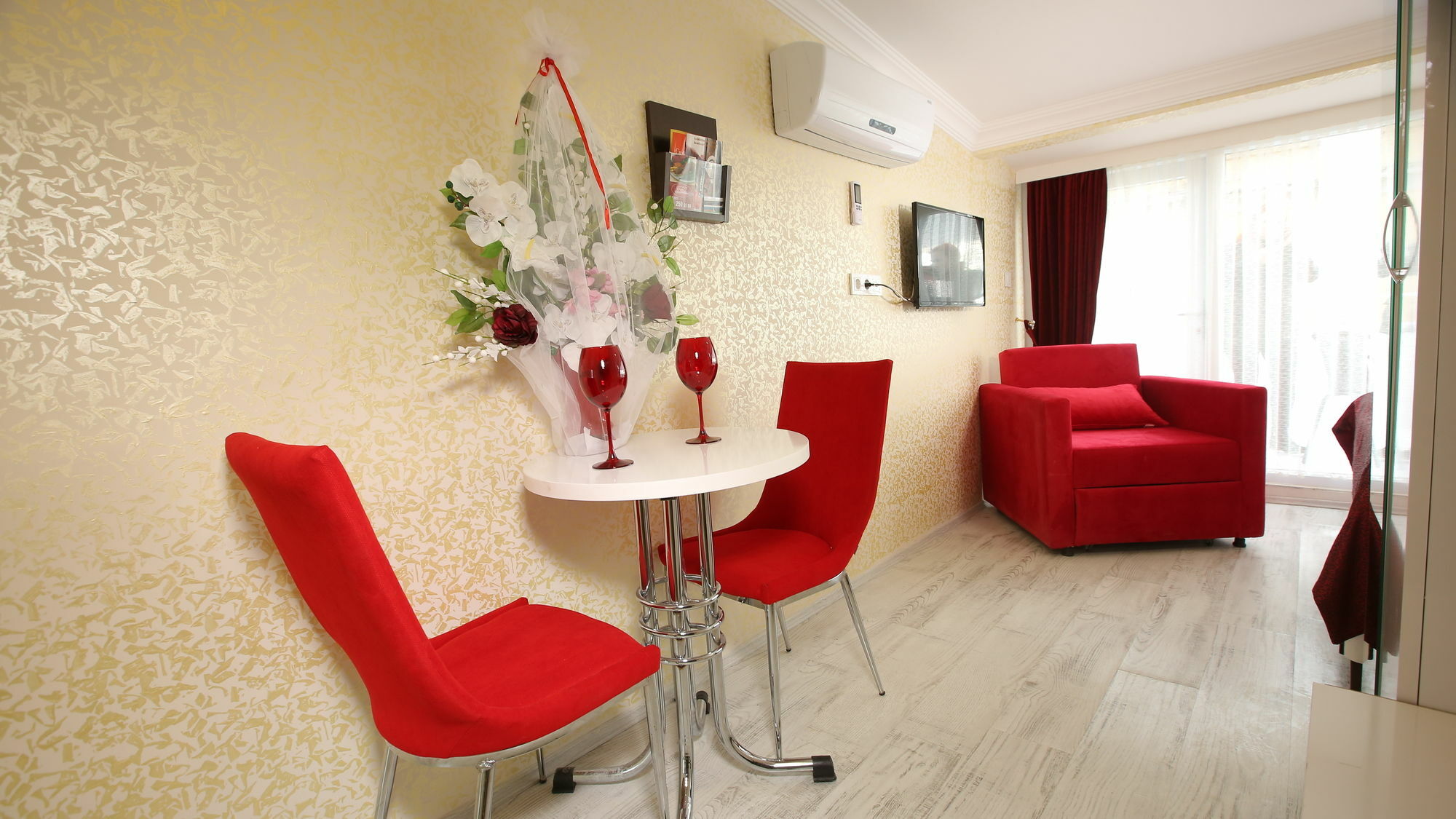 Taksim Brand Suite Istanbul Exterior photo