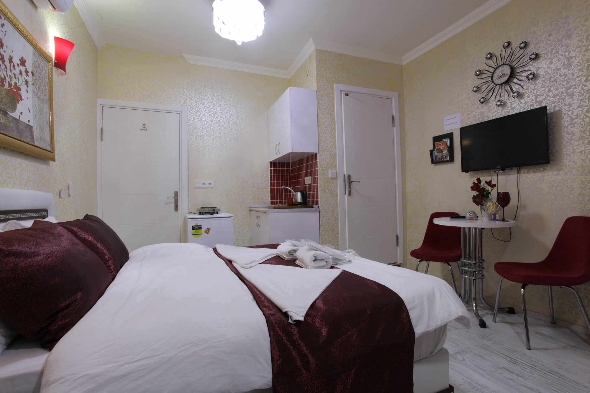 Taksim Brand Suite Istanbul Exterior photo